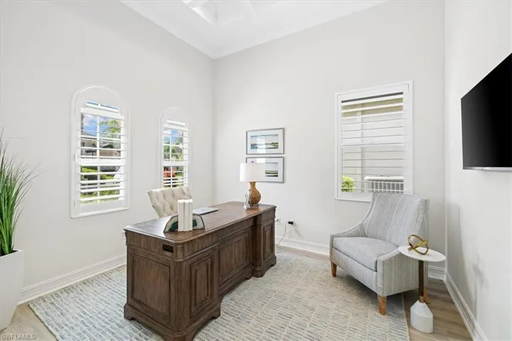 7831  Valencia  CT, Naples, FL 34113