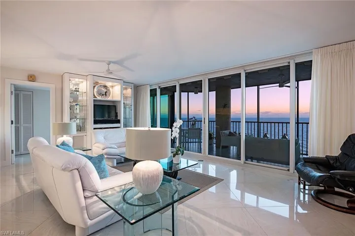 4651  Gulf Shore N BLVD, Naples, FL 34103