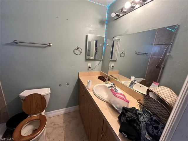 200 W 17th  ST, Lehigh Acres, FL 33972