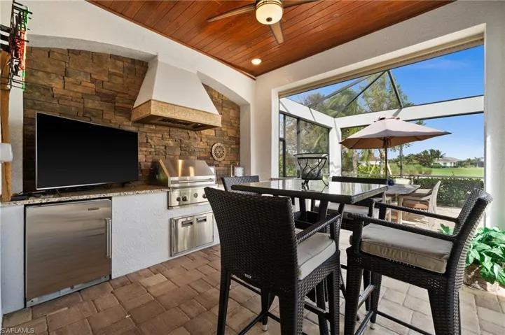 Outdoor Kitchen