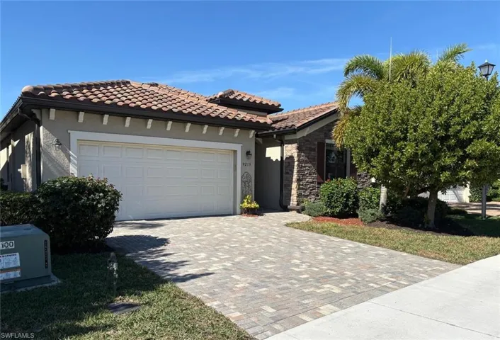 9215 Shadow Oak Ln, Naples, Florida 34120