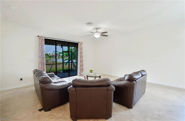 9215 Shadow Oak Ln, Naples, Florida 34120