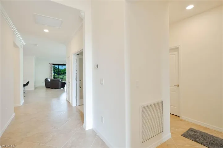 9215 Shadow Oak Ln, Naples, Florida 34120