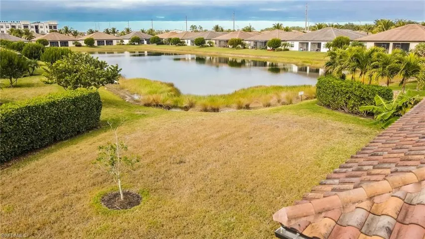 9215 Shadow Oak Ln, Naples, Florida 34120