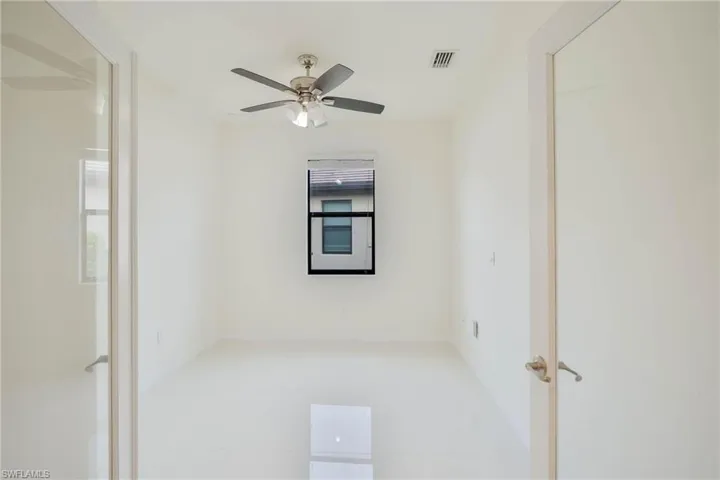 9215 Shadow Oak Ln, Naples, Florida 34120
