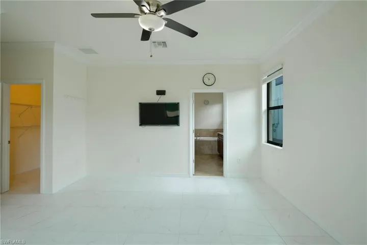 9215 Shadow Oak Ln, Naples, Florida 34120