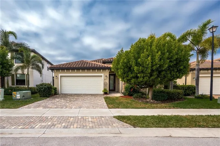 9215 Shadow Oak Ln, Naples, Florida 34120