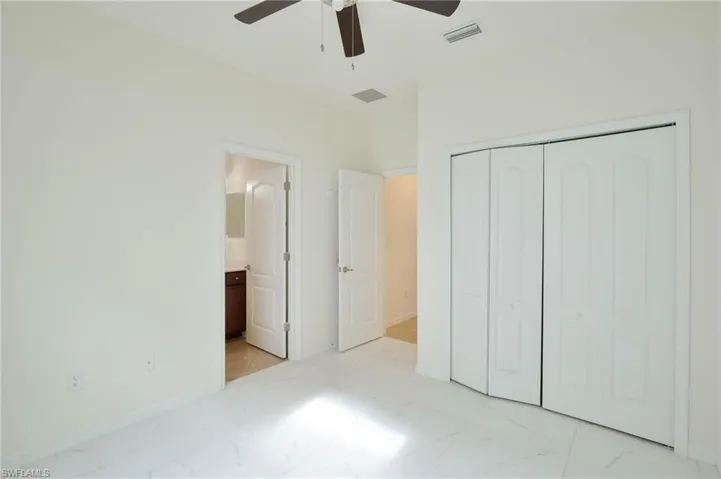 9215 Shadow Oak Ln, Naples, Florida 34120