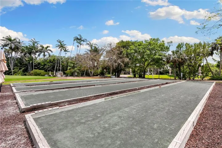 105  Wilderness  DR, Naples, FL 34105