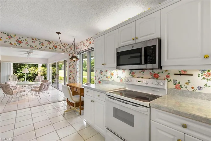 105  Wilderness  DR, Naples, FL 34105