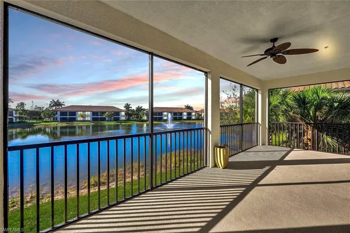 15136  Palmer Lake  CIR, Naples, FL 34109