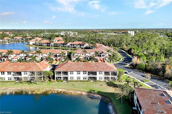 15136  Palmer Lake  CIR, Naples, FL 34109