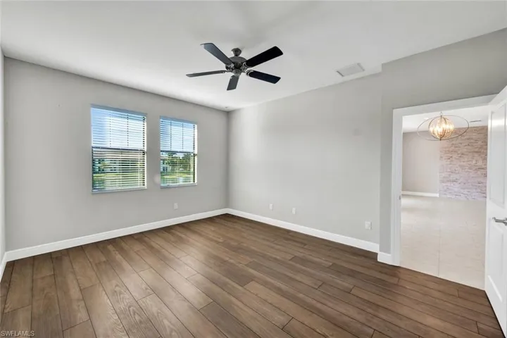 15136  Palmer Lake  CIR, Naples, FL 34109