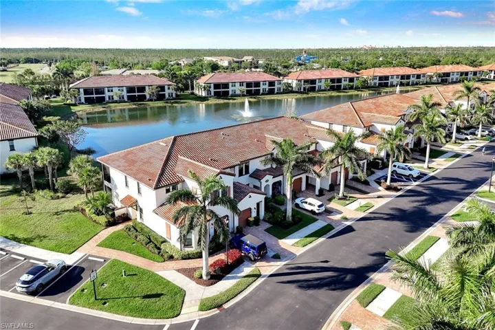 15136  Palmer Lake  CIR, Naples, FL 34109