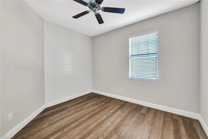 15136  Palmer Lake  CIR, Naples, FL 34109