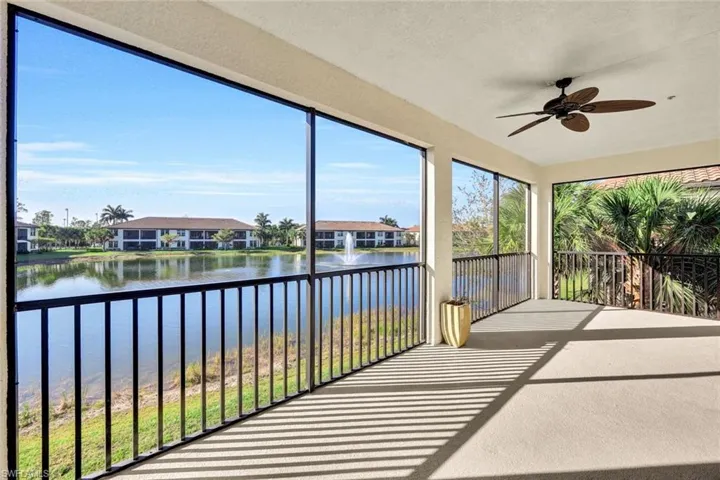 15136  Palmer Lake  CIR, Naples, FL 34109