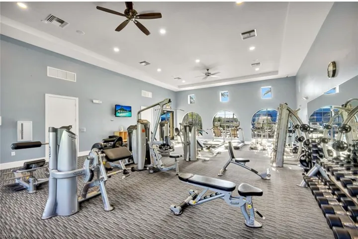 15136  Palmer Lake  CIR, Naples, FL 34109