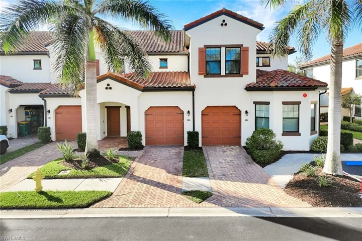 15136  Palmer Lake  CIR, Naples, FL 34109