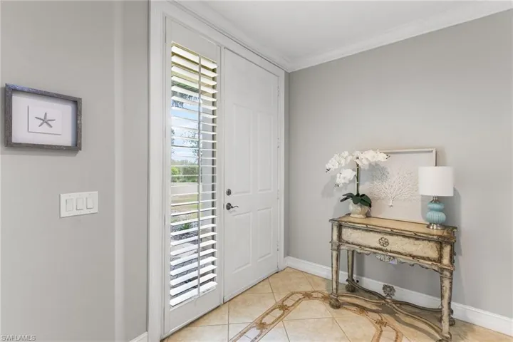 Lovely foyer area as you come through the front door.
