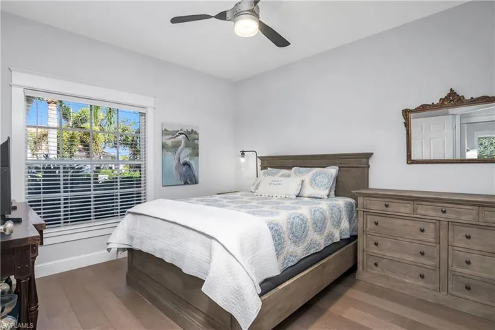 Guest bedroom