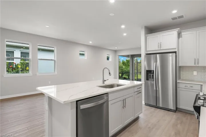 Kitchen Island with Breakfast Bar