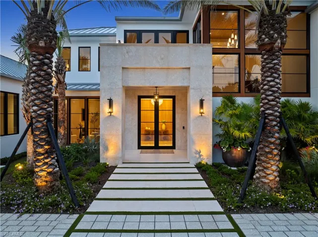 745 Pectin Rd, Naples, Florida 34102