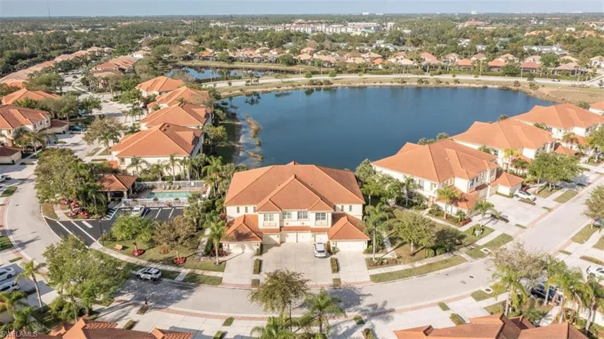 7849  Clemson  ST, Naples, FL 34104