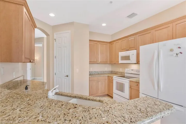 7849  Clemson  ST, Naples, FL 34104