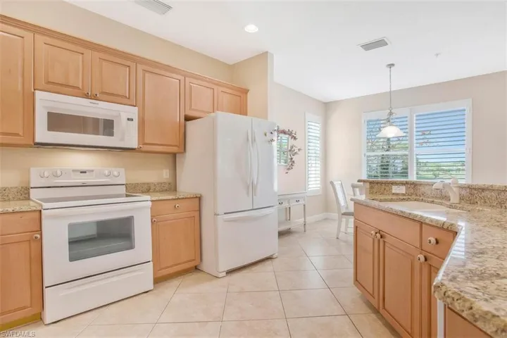 7849  Clemson  ST, Naples, FL 34104