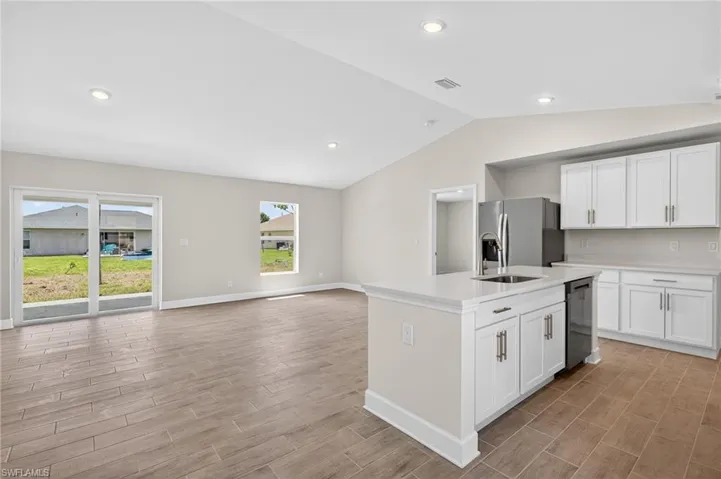 1709 Nw 11th Ave, Cape Coral, Florida 33993