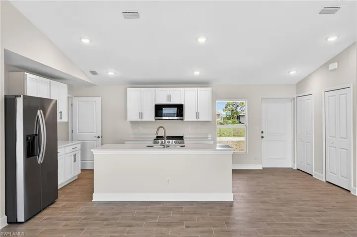 1709 Nw 11th Ave, Cape Coral, Florida 33993