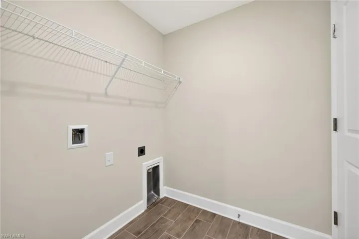1709 Nw 11th Ave, Cape Coral, Florida 33993
