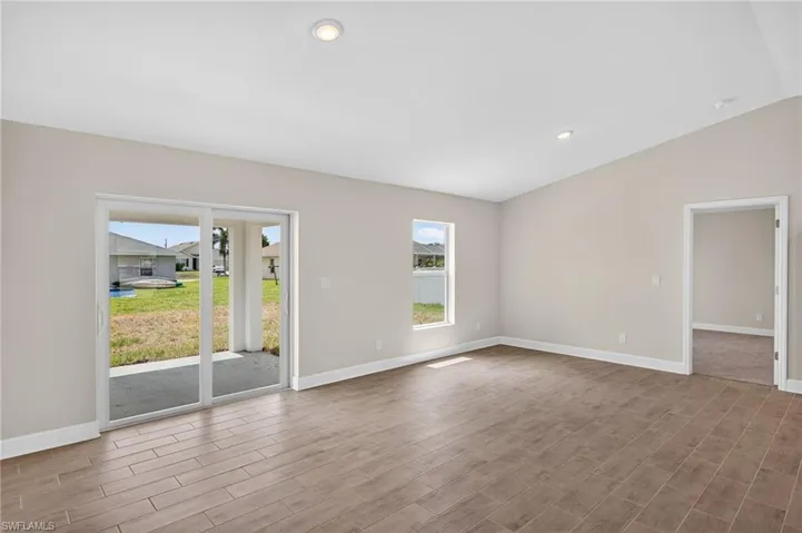 1709 Nw 11th Ave, Cape Coral, Florida 33993