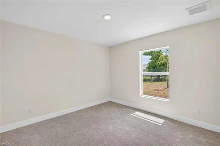 1709 Nw 11th Ave, Cape Coral, Florida 33993