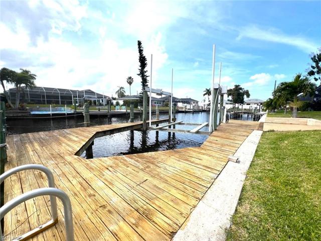 110 SE 42nd ST, CAPE CORAL FL 33904