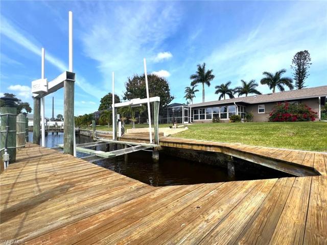110 SE 42nd ST, CAPE CORAL FL 33904