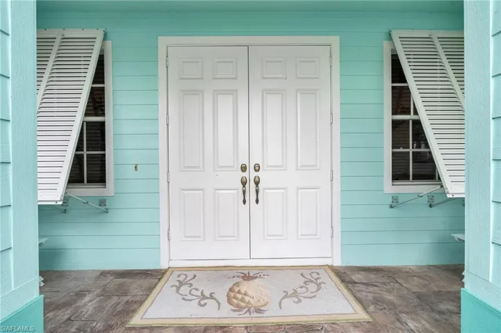 View of property entrance