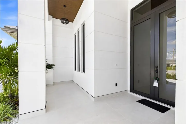 2814 Surfside Blvd, Cape Coral, Florida 33914