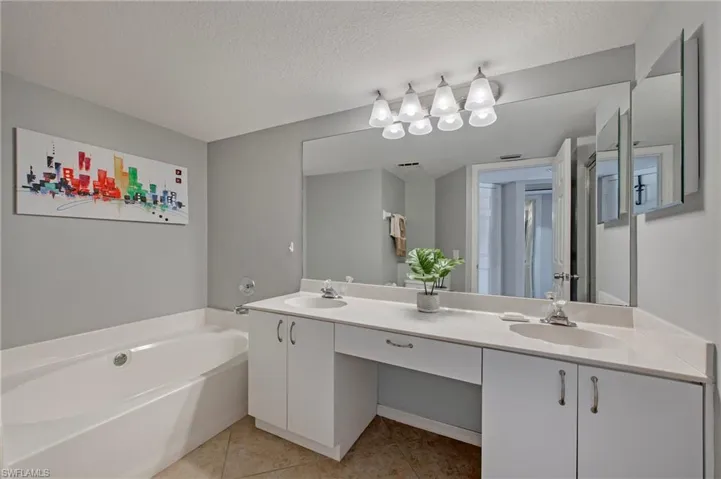 992 Woodshire Ln D309, Naples, Florida 34105