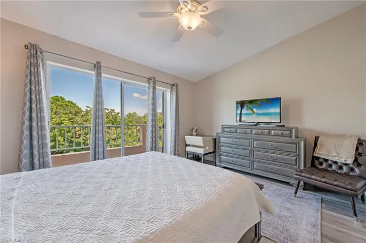 992 Woodshire Ln D309, Naples, Florida 34105