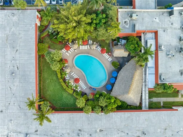 2555  Tamiami N TRL, Naples, FL 34103