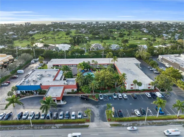 2555  Tamiami N TRL, Naples, FL 34103