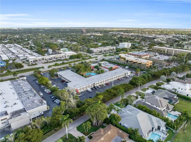 2555  Tamiami N TRL, Naples, FL 34103