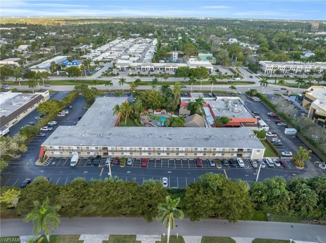 2555  Tamiami N TRL, Naples, FL 34103