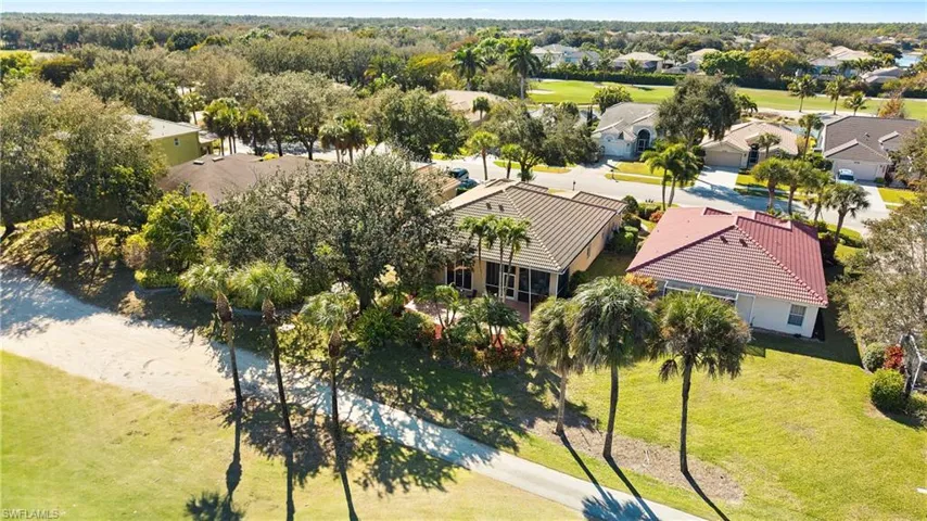 2237  Heritage Greens  DR, Naples, FL 34119