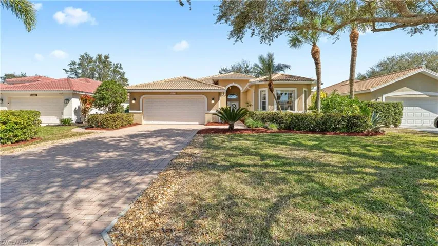 2237  Heritage Greens  DR, Naples, FL 34119