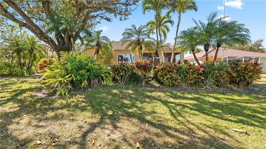 2237  Heritage Greens  DR, Naples, FL 34119