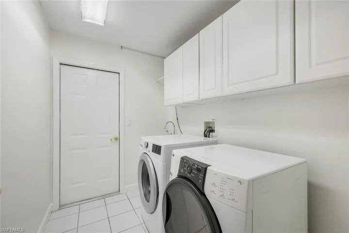 2237  Heritage Greens  DR, Naples, FL 34119
