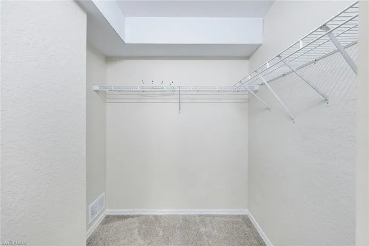 9580 Victoria Ln 205, Naples, Florida 34109