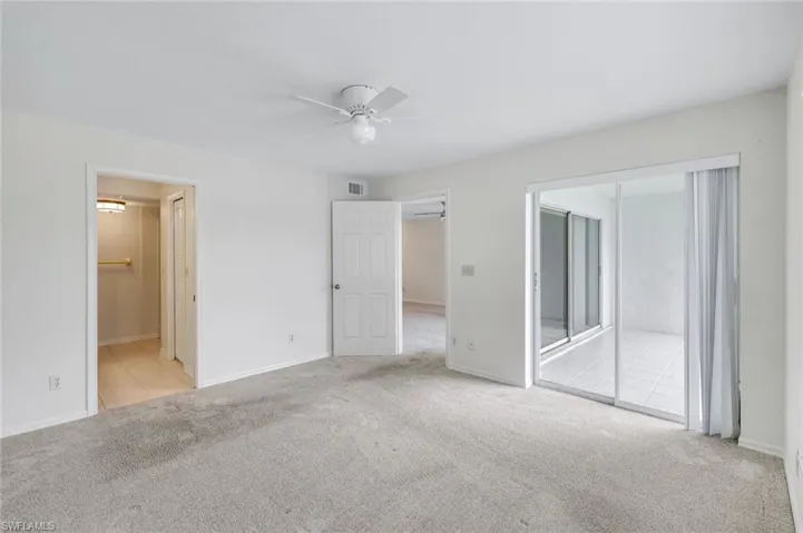 9580 Victoria Ln 205, Naples, Florida 34109